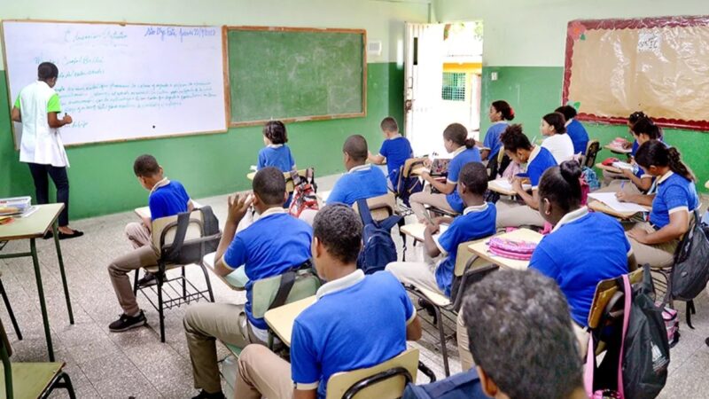 ADP Destaca Áreas Clave para Mejorar la Educación en República Dominicana