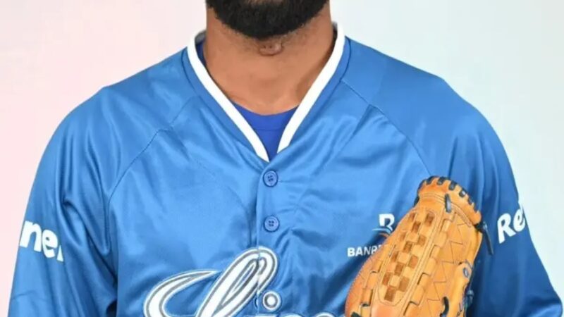 Adonis Medina Encabeza Apertura de Temporada para los Tigres del Licey