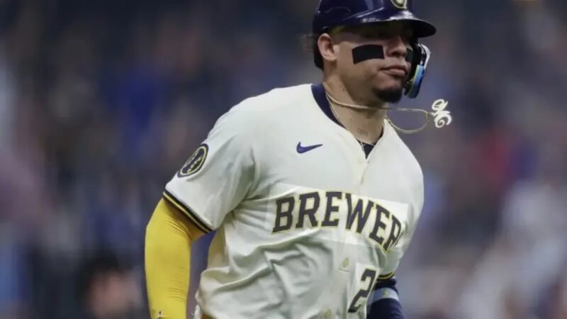 William Contreras Brilla y Lleva a los Cerveceros a la Victoria en Juego 1