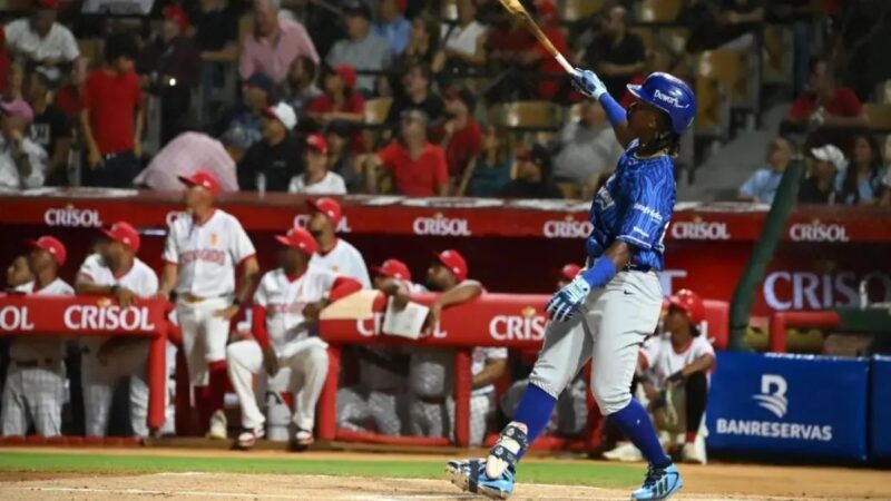 Jesús Madé Brilla con Jonrón en Triunfo del Licey sobre el Escogido