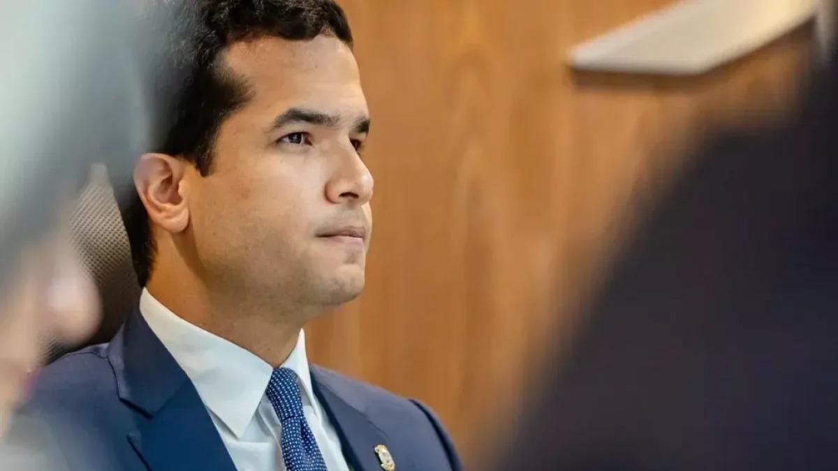 Omar Fernández Responde a Wilson Isidor: Un Debate sobre Identidad y Soberanía