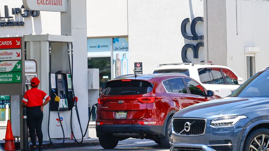 Gobierno Dominicano Congela Precios de Combustibles Clave Esta Semana