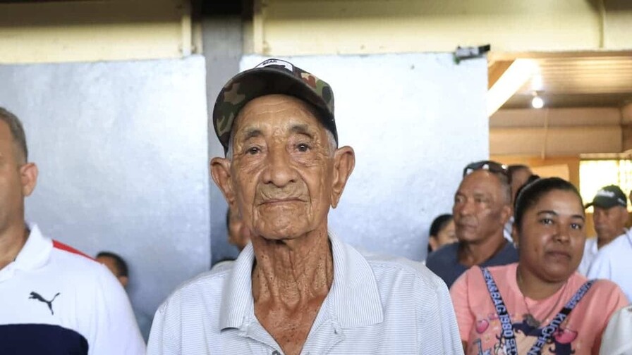 Gobierno Dominicano Otorga 1,500 Títulos de Propiedad en El Almirante