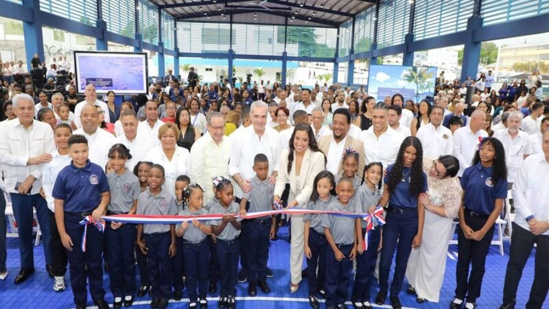 Pedro Martínez Inaugura Complejo Educativo y Deportivo en Manoguayabo