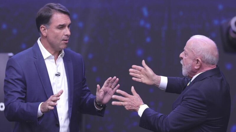 Lula y Flávio Bolsonaro Protagonizan Intenso Debate Electoral