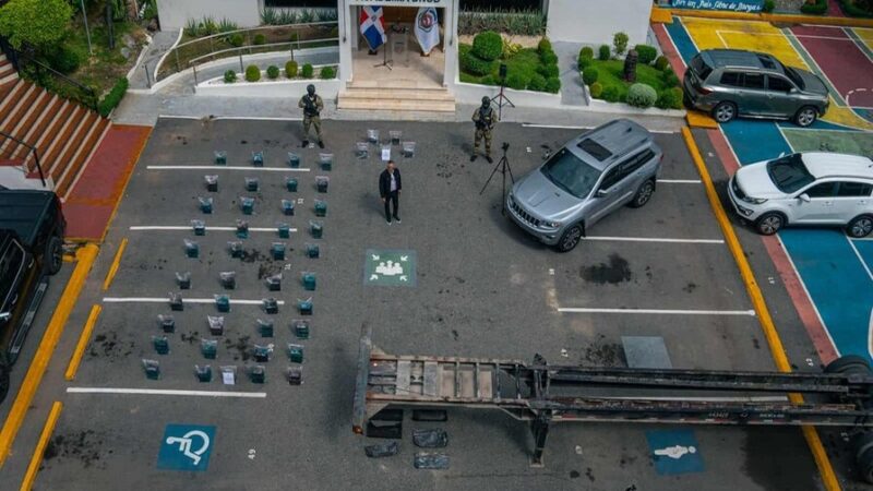DNCD Confisca 228 Paquetes de Cocaína en Operativos Simultáneos
