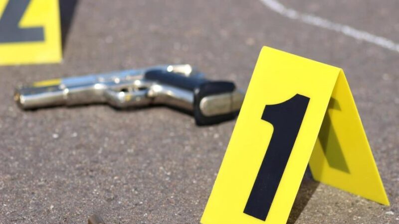 Policía Abate a Hombre Buscado en Enfrentamiento en La Paz