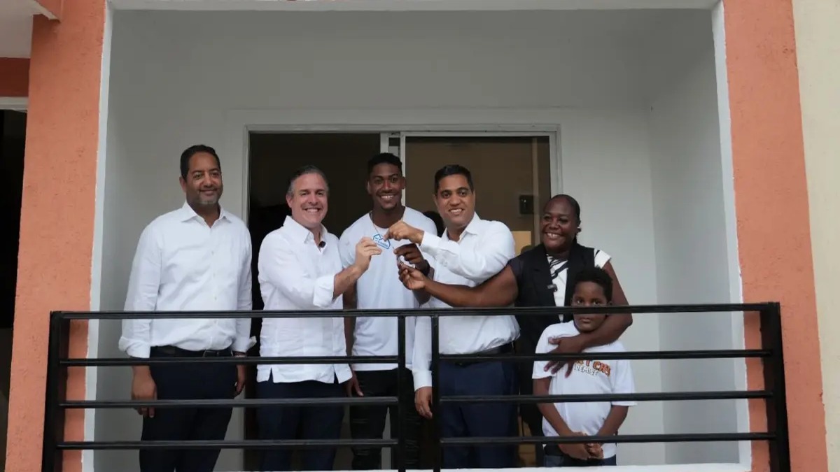 Christopher Melenciano: Un Sueño Hecho Realidad Más Allá de la Pista