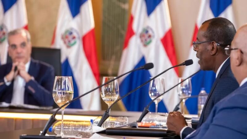 Gobierno Dominicano Avanza en la Entrega de Títulos de Propiedad