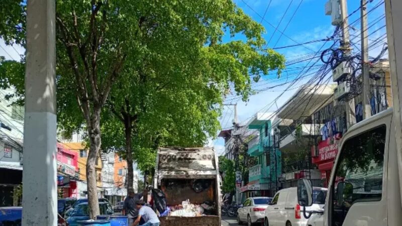Recolección de Basura Intensifica el Caos Vehicular en el Distrito Nacional