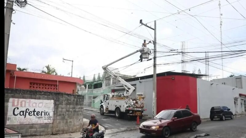 EDEEste Mejora el Alumbrado Público en Los Tres Brazos