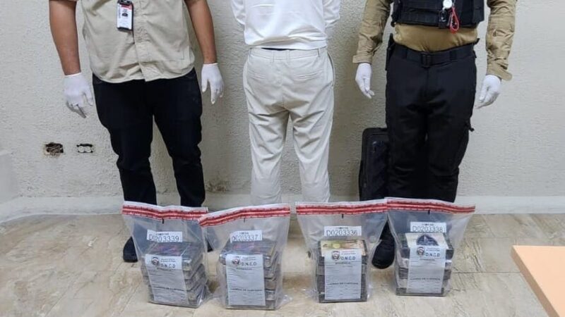 Detenido Español con 20 Paquetes de Cocaína en Punta Cana