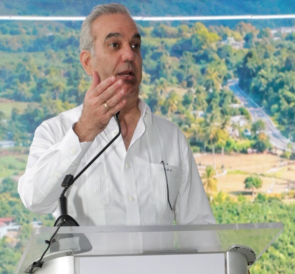 Abinader Inaugura Carretera Estratégica para Conectar el Sur y el Cibao