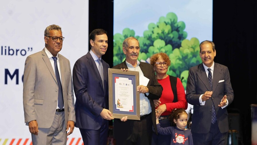 Éxito Rotundo en la Feria del Libro Santo Domingo 2026