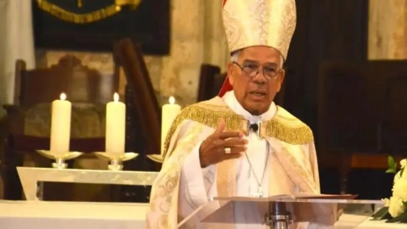 Monseñor Ozoria a la Espera de la Aceptación Papal para su Renuncia
