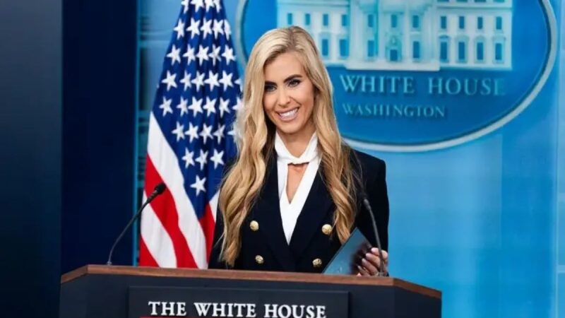 Katie Zacharia renuncia como secretaria de prensa de la Casa Blanca tras breve mandato