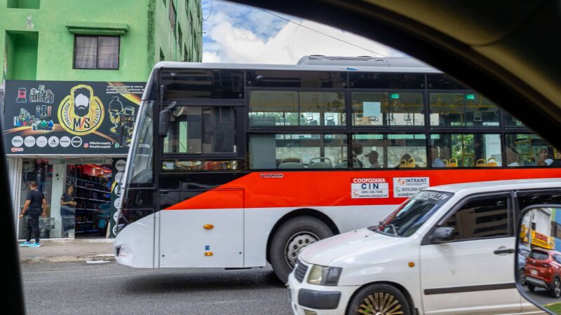 Debate sobre Publicidad en Autobuses del Gran Santo Domingo