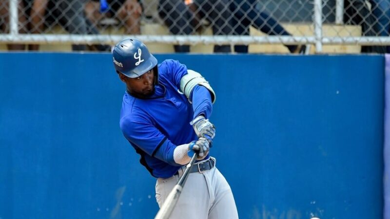 Orelvis Martínez Brilla en Empate del Licey ante las Águilas