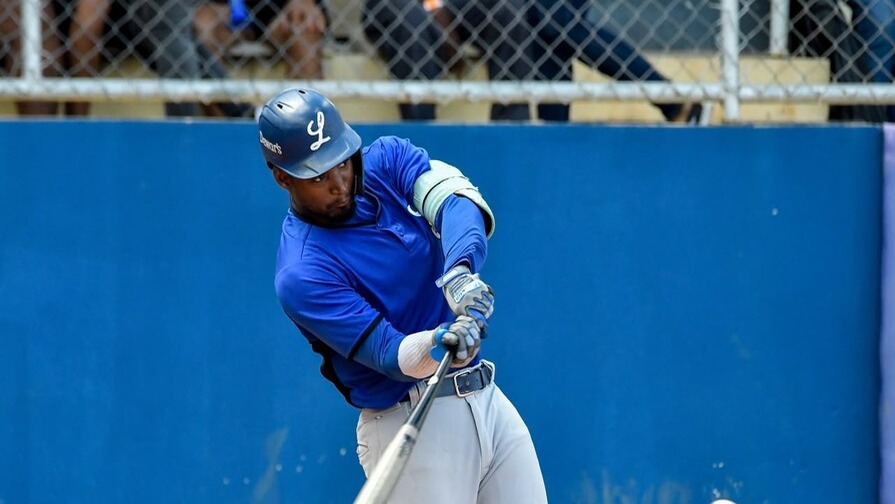 Orelvis Martínez Brilla en Empate del Licey ante las Águilas
