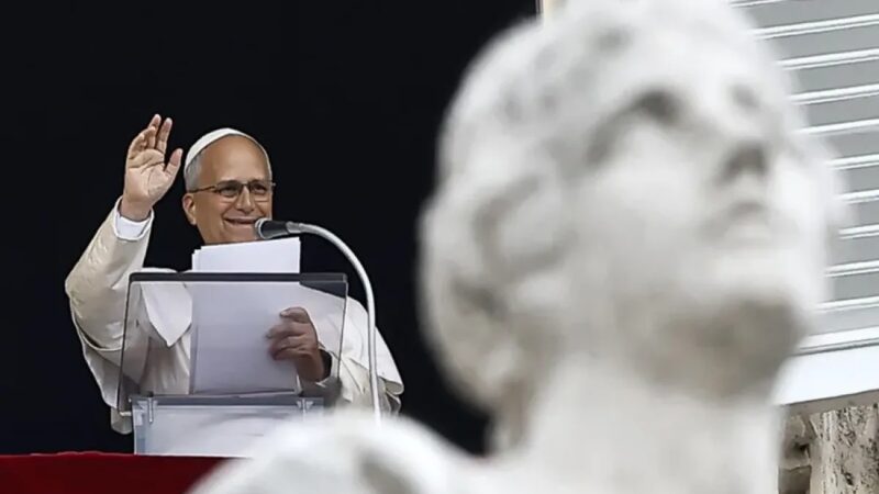 El Papa León XIV Retoma el Ángelus en el Vaticano Tras Exitosa Cirugía Pulmonar