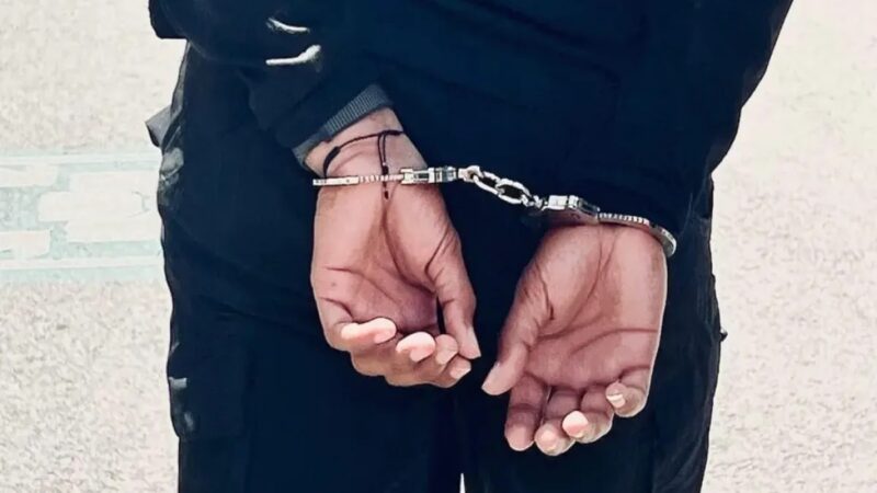 Detenido por Presunta Estafa en Venta de iPhone Espera Medida de Coerción