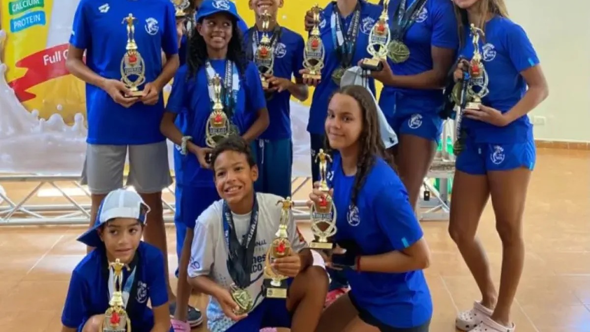 Delfines del Naco Logran Tricampeonato en Invitacional de Amaprosan