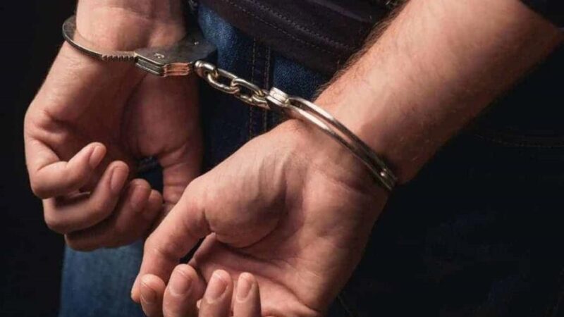 Dos Hombres se Entregan por Homicidio en Santiago