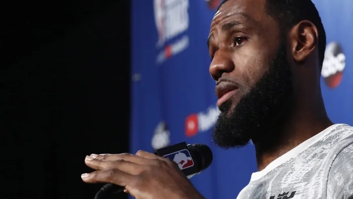 LeBron James Lidera un Nuevo Capítulo en los Philadelphia 76ers
