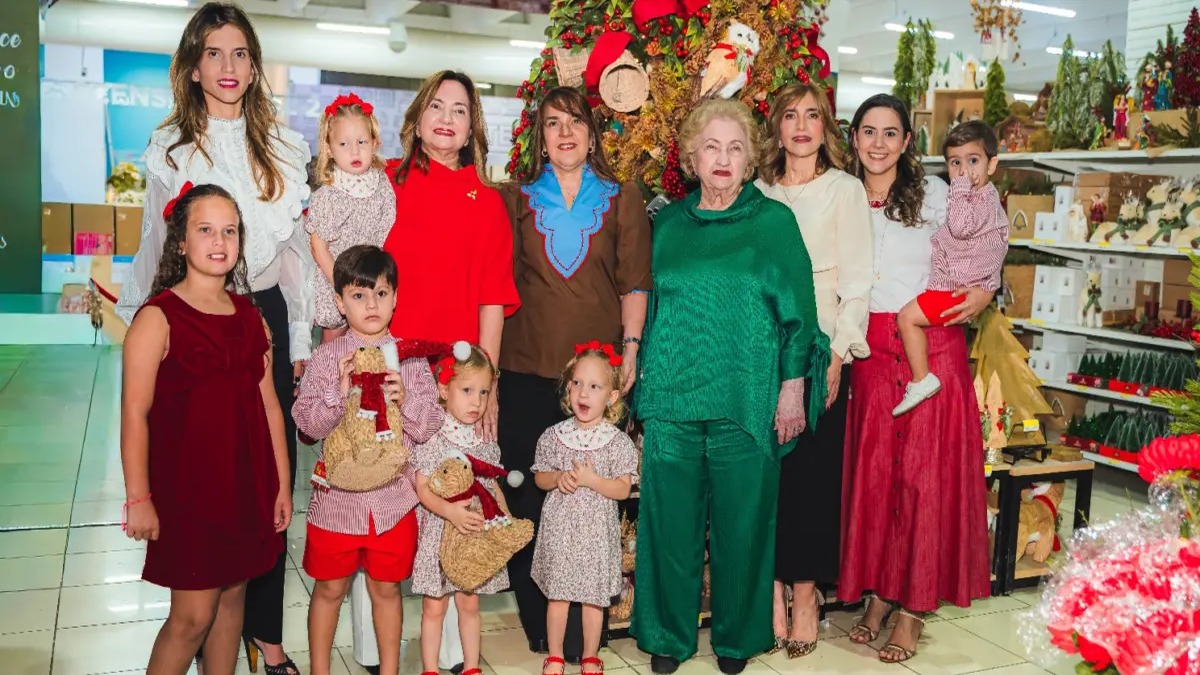 Plaza Lama Inaugura la Navidad con Estilo y Tradición