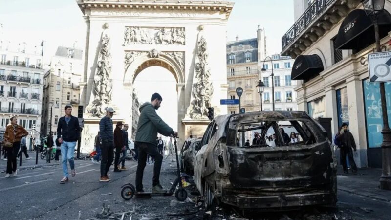 Crisis en Francia: 1,800 Detenidos y 500 Agentes Heridos en Protestas Violentas
