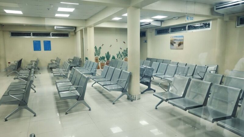 Paro Médico Nacional Afecta Consultas y Cirugías en Hospitales del País