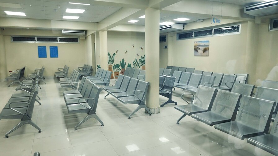 Paro Médico Nacional Afecta Consultas y Cirugías en Hospitales del País