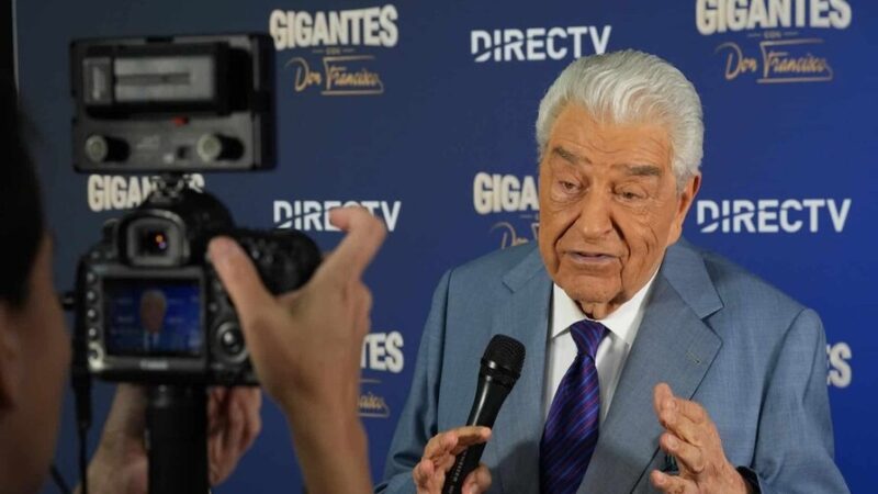 Don Francisco Regresa con Innovador Programa que Une el Pasado y el Presente
