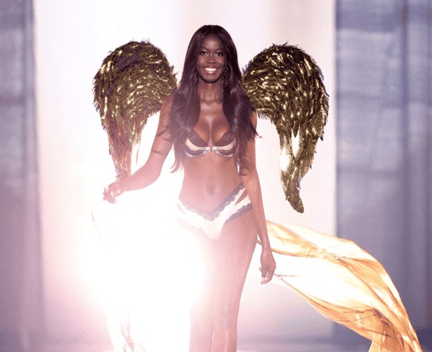 Andreína Martínez Brilla en el Victoria’s Secret Fashion Show 2026