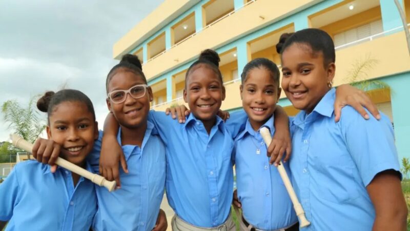 Nueva Iniciativa Destaca el Talento de Estudiantes Dominicanos