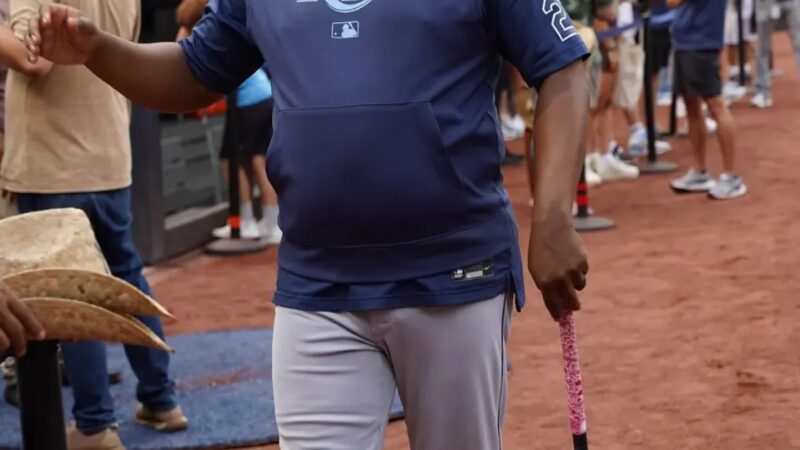 Rodney Linares: Pilar Fundamental en el Éxito de los Rays de Tampa Bay