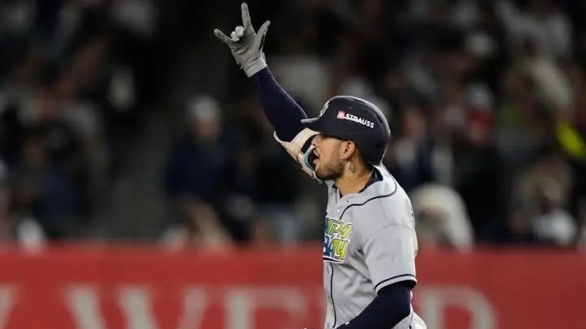Rays Avanzan a la Serie de Campeonato con Poder Dominicano y Cubano