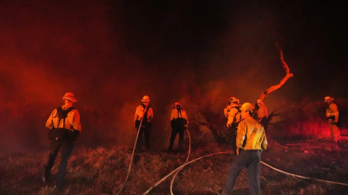 Incendios en California: Calor y Viento Dejan a Miles sin Electricidad