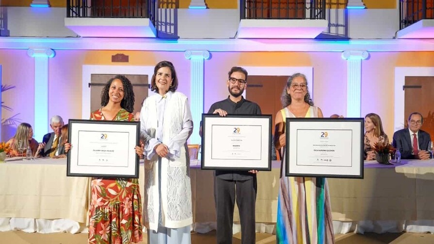 Artistas Dominicanos Brillan en el Concurso de Arte Eduardo León Jimenes