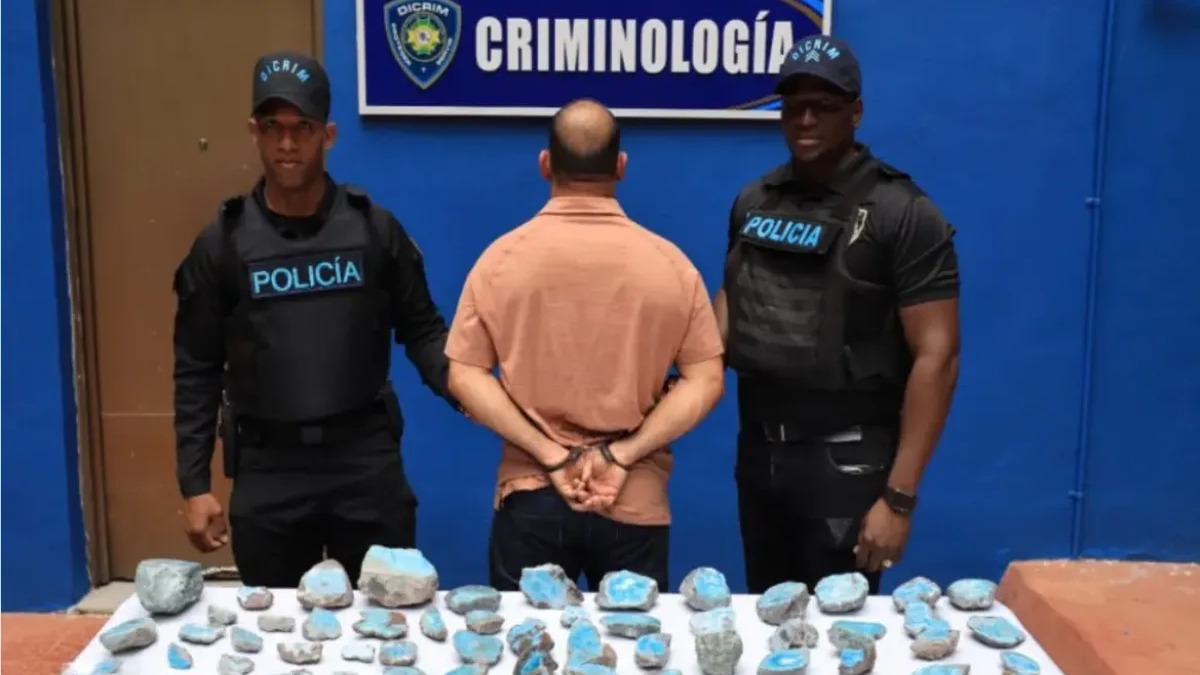 Recuperan Larimar Robado Valorado en RD$1.5 Millones en la Zona Colonial