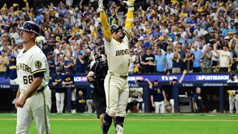 Milwaukee Domina a Dodgers y Toma Ventaja en la Serie de Campeonato