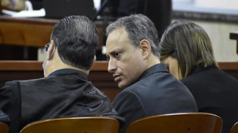 Defensa de Jean Alain Rodríguez Acusada de Retrasar Juicio por Corrupción