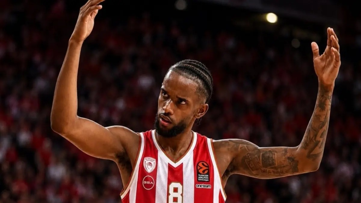 Jean Montero Brilla con una Actuación Estelar en el Olympiacos