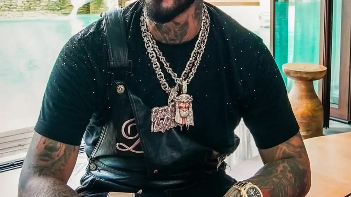 Anuel AA Lanza Nuevo Sencillo y Sorprende con Mensaje a Karol G