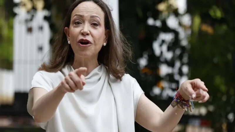 María Corina Machado: Democracia en Venezuela, clave para la paz en Colombia