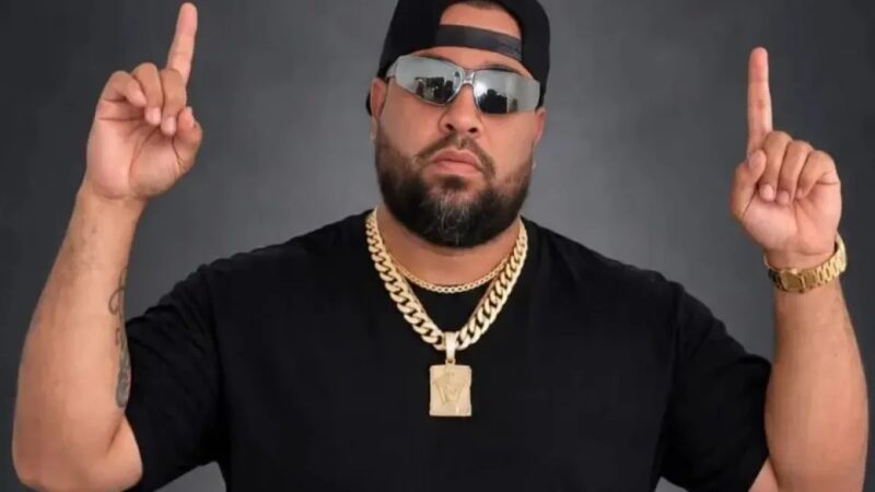 El Mow Flow Revoluciona el Merengue de Calle con ‘Ahora ta’ en para’