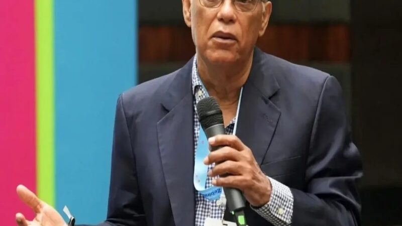 Neurocirujano Dominicano Insta a Mantener el Humanismo en la Medicina