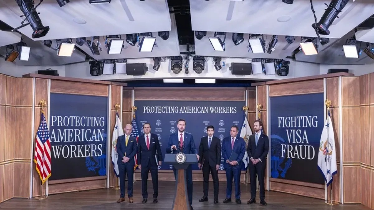 Trump Excluye a Microsoft de Programa para Trabajadores Inmigrantes Especializados