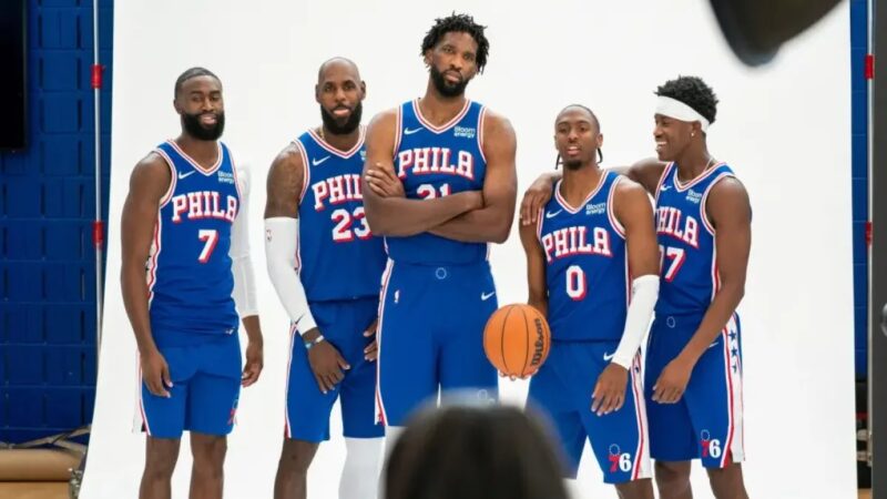 LeBron James Deslumbra en el Partido de Práctica de los Sixers